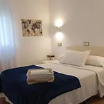 Carabela La Pinta فندق بايونا