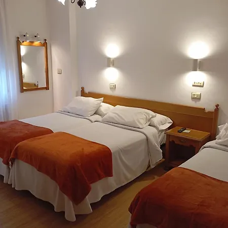 Carabela La Pinta Hotel Baiona
