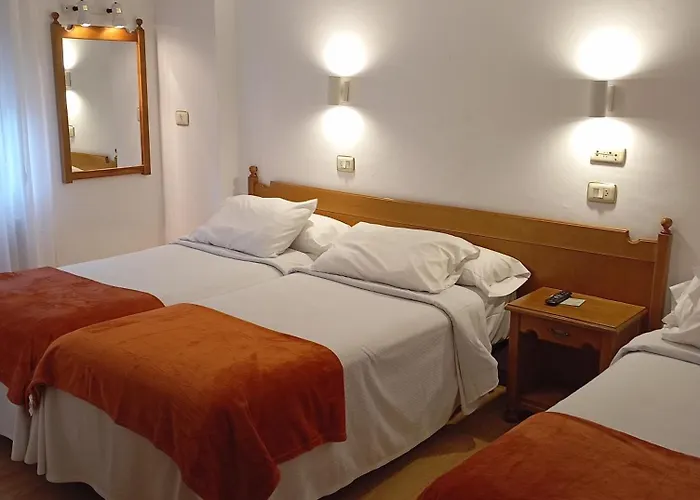 Carabela La Pinta Otel Baiona